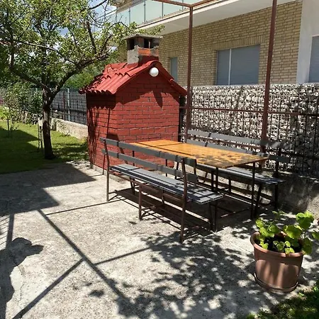Apartment Zrinusic *